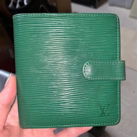 louis vuitton green wallet.